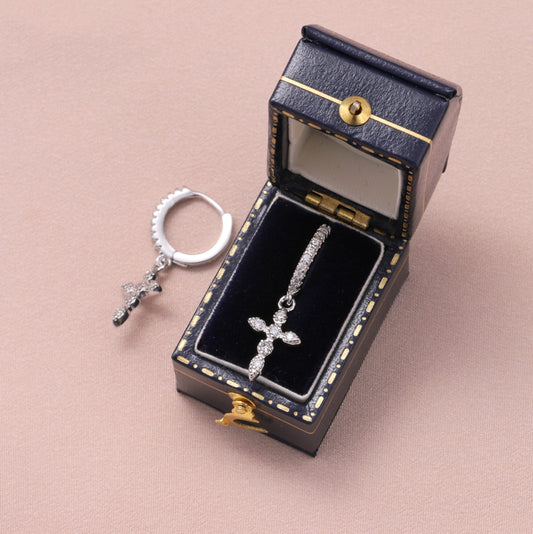 MEH071/MEH072 Crystal Cross Hoops /Silver/Gold