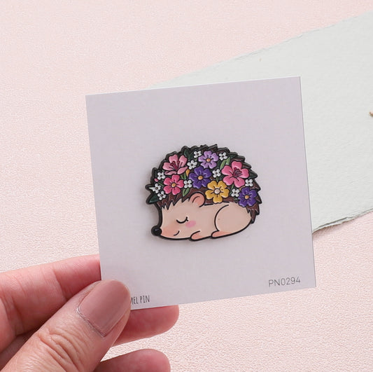 PN0394 Hedgehog with flowers