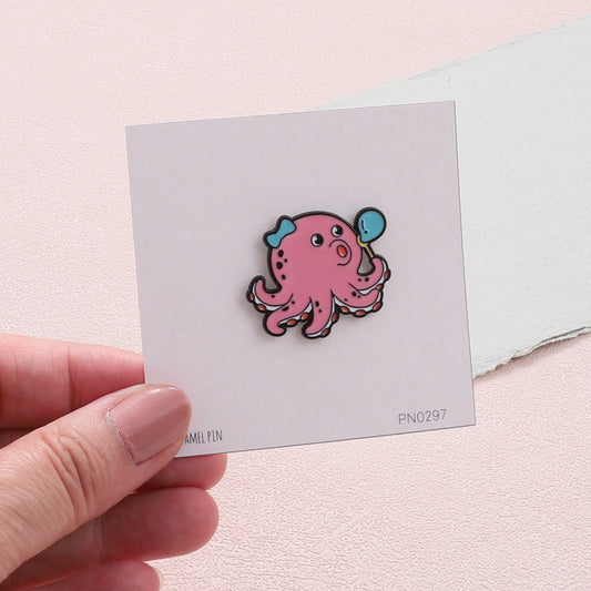 PN0397 Octopus bubble blowing