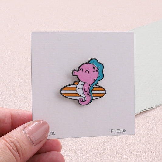 PN0398 Seahorse with surfboard