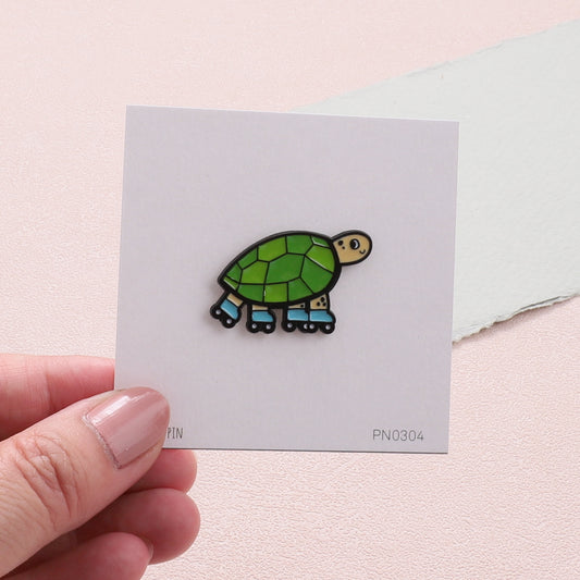 PN0404 Turtle on roller skate
