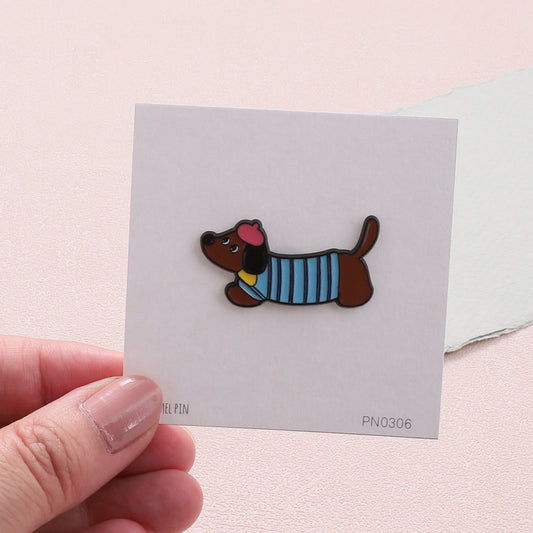 PN0406 Sausage dog in stripy jumper