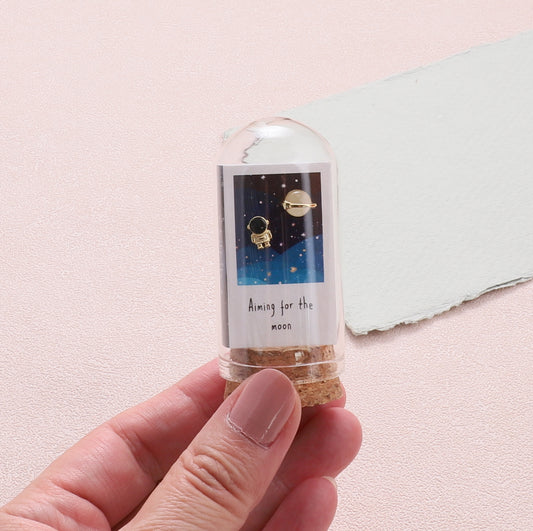 TT60105 astronaut planet earrings AIMING FOR THE MOON