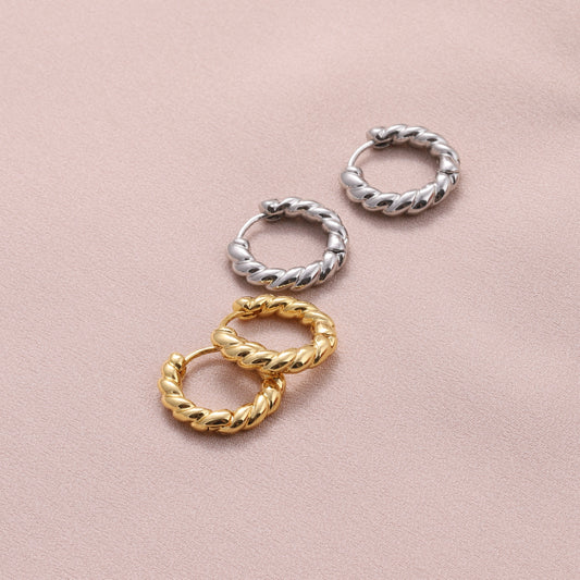 CJE018/019 Twisted Hoops