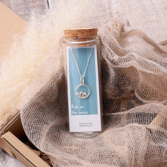 NT1002 OCEAN Wave Circle Necklace