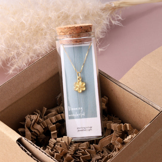 NT0111  Blooming Wonderful Six Petal Flower Necklace Gold