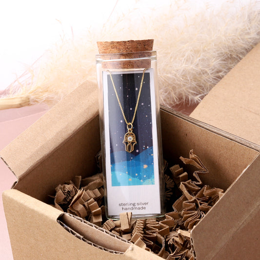 NT3014 Fatima Hand With Star Necklace Gold