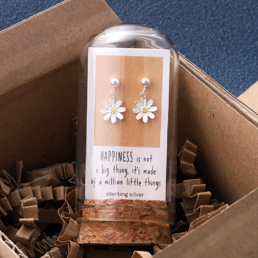 TT60025 Happiness is not a big thing..daisy earrings