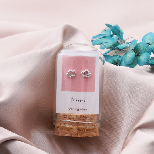 TT50040 Princess crown earrings