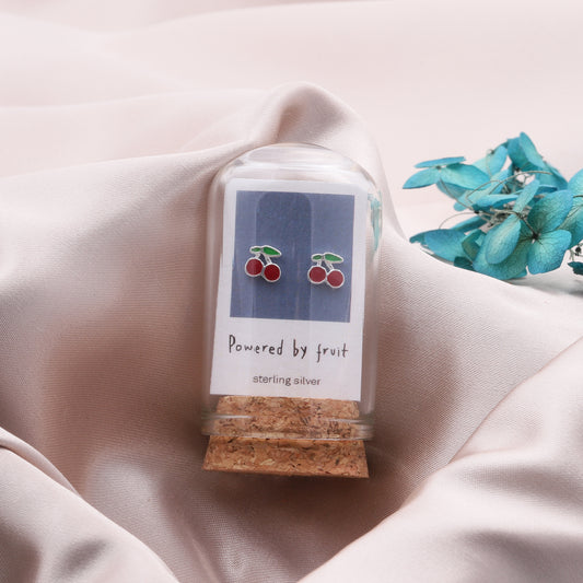 TT50063 Cherry in a bottle