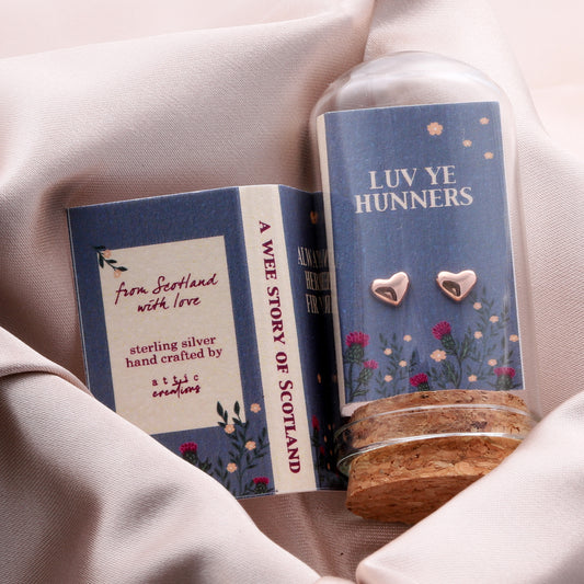 SC022 LUV YE HUNNERS with heart earrings