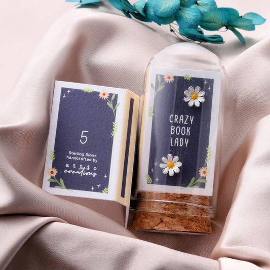 TT8405 CRAZY BOOK LADY Enamel Daisy Earrings