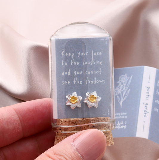 TT55003 Daffodil flower earrings with quote