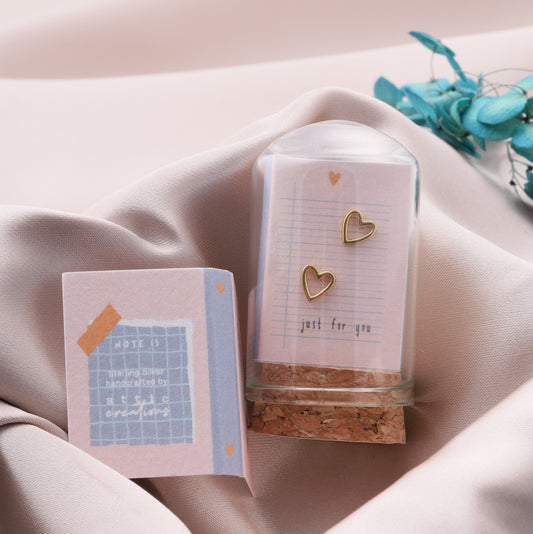 TT57032 LITTLE NOTE Cutout heart earrings medium GOLD