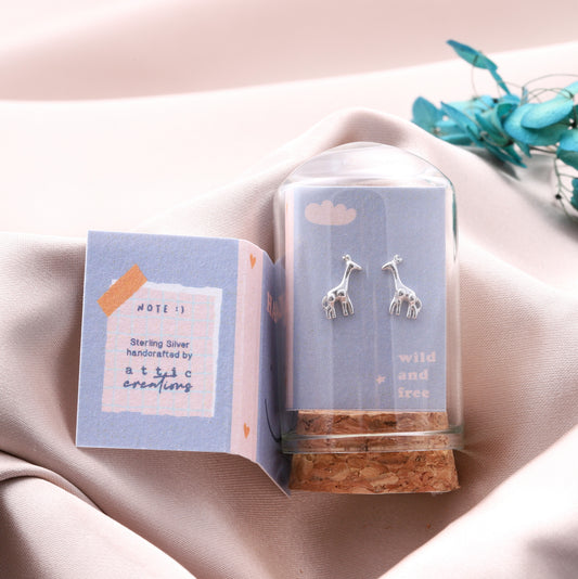 TT57005 LITTLE NOTE Textured Giraffe earrings