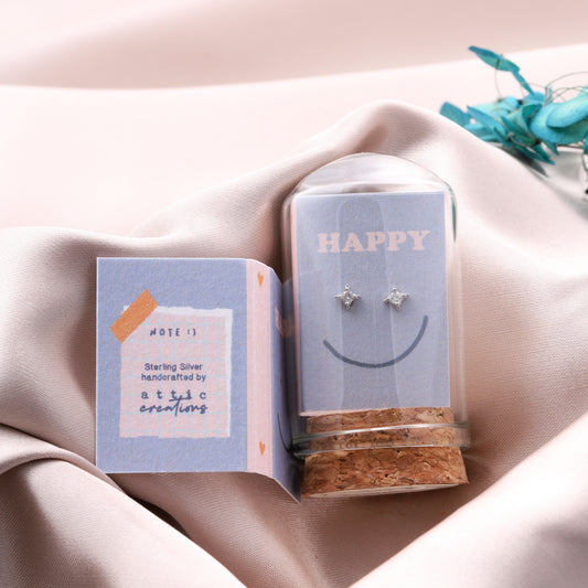 TT57060 LITTLE NOTE HAPPY Tiny sparkle star earrings
