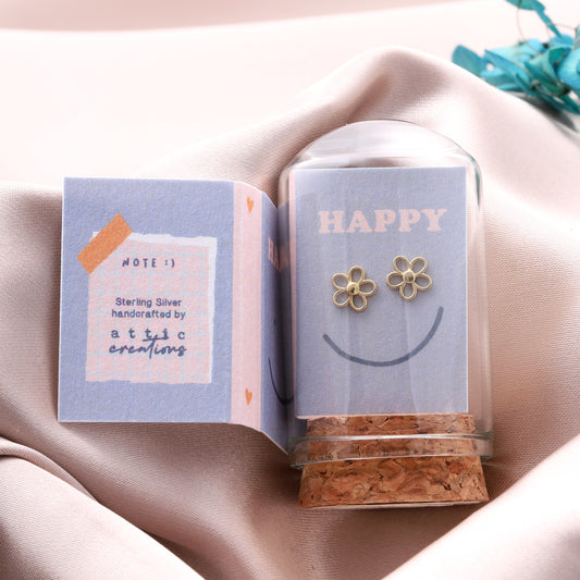 TT57052 LITTLE NOTE HAPPY cutout flower earrings GOLD