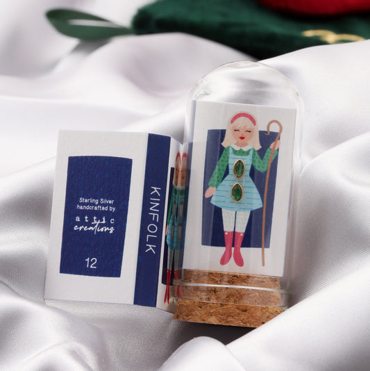 TT72012 KINFOLK  GREEN Shepherd with HORSE EYE Oval Crystal Earrings