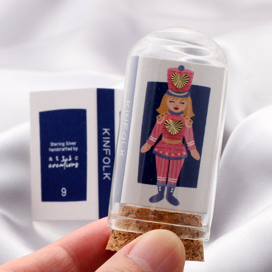 TT72009 KINFOLK 'Nutcracker A' Diamond cut pattern heart earrings