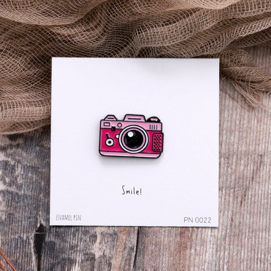 PN0022 Smile! Enamel Pin