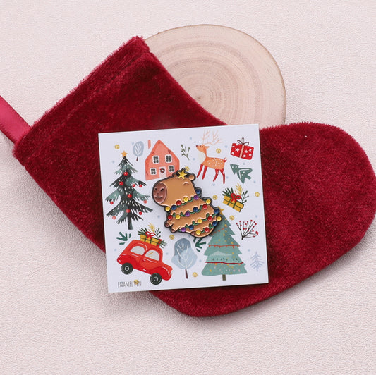 PN0348 'CAPPI CHRISTMAS' CAPYBARA WITH BAUBLE GARLAND