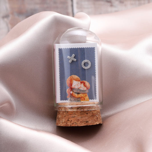 TT52019 Crystal Kiss Hug earrings