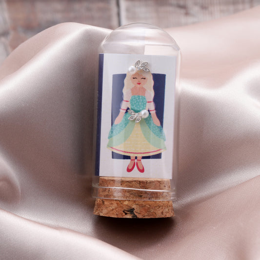 TT72026 KINFOLK Princess with Pearl and leaf earrings