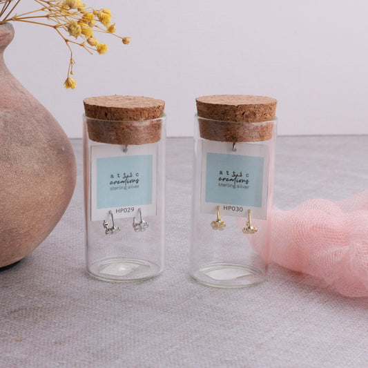 HP029 /HP030 White flower Hoop earrings
