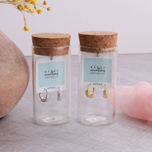 HP043 /HP044 Ribbed bar Hoop earrings