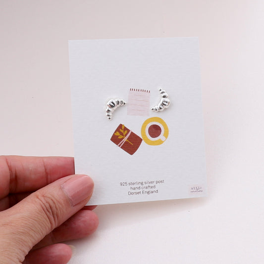 ME217 Silver croissant earrings