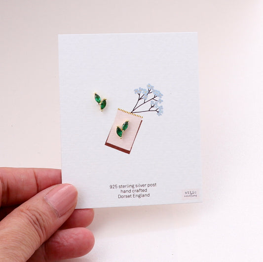 ME192 Two gem leaves earrings- Green/gold