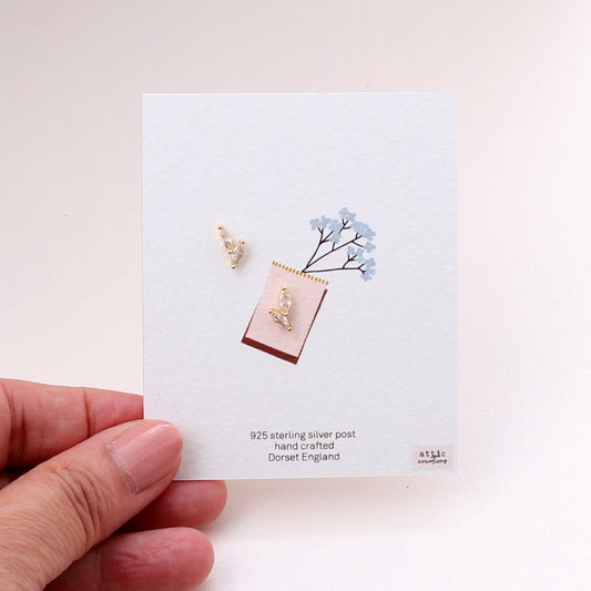 ME193 Two gem leaves earrings- Clear/gold