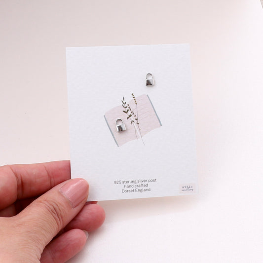 ME181 Little padlock earrings- silver