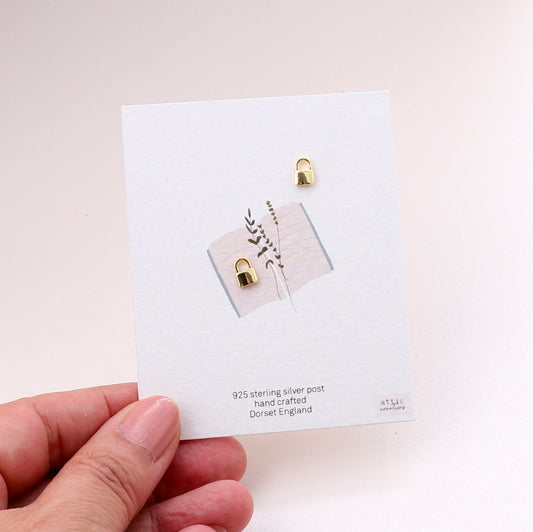ME182  Little padlock earrings- gold