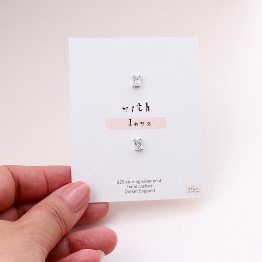 ME168 Gem earrings studs -silver clear