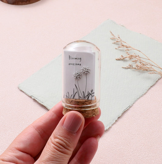 TT51084 'blooming awesome' dandelion  /silver