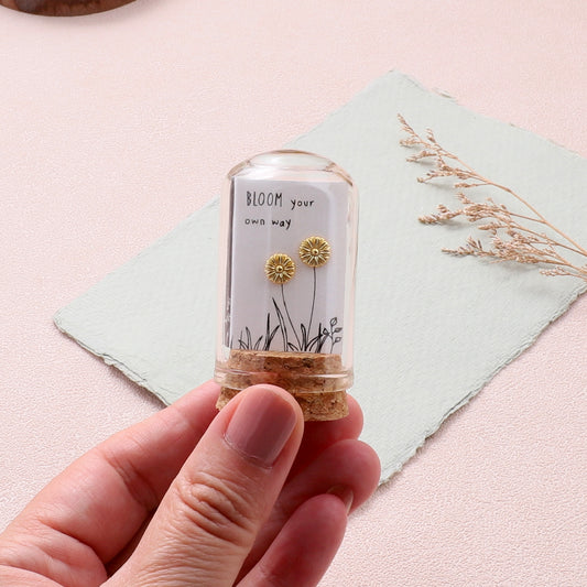 TT51083 'bloom your own way' chrysanthemum /gold