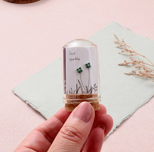 TT51128 JUST SPARKLE Four gem flower earrings/ SILVER/GREEN