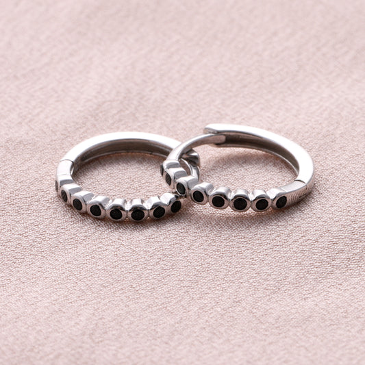 HP193/194 CLASSIC HOOP WITH BLACK STONE
