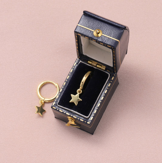 MEH023 Plain star hanging hoops/ Gold