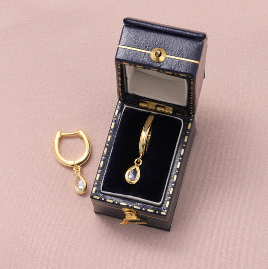 MEH030 Classic Teardrop Gem Hoops / Gold/ Clear