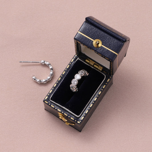 MEH042 Crystal Hoop Stud / Silver