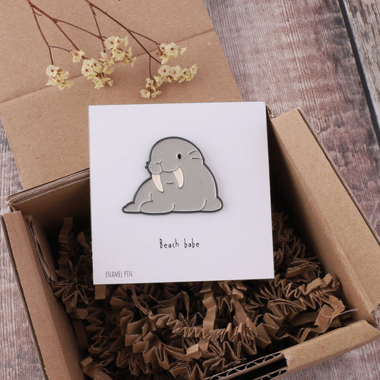 PN0161 Beach babe Walrus pin